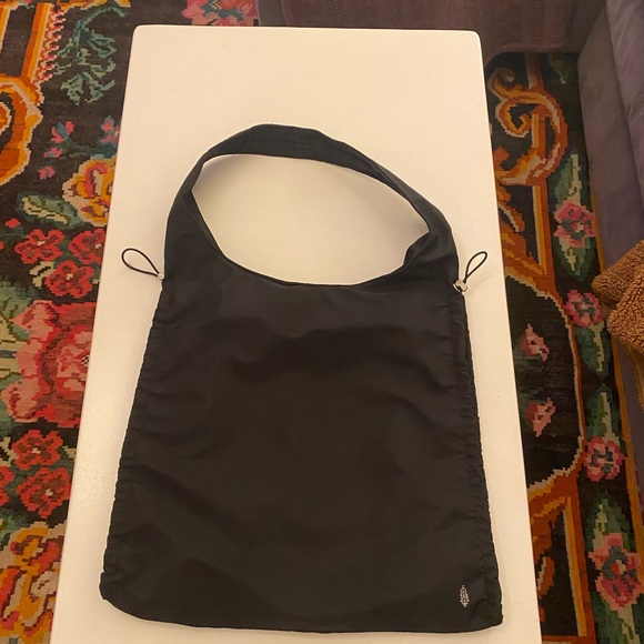Free people black exercise bag with silver details - Picture 4 of 4